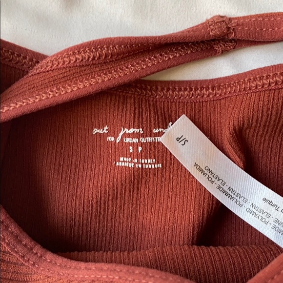 Halter top - Picture 2 of 2